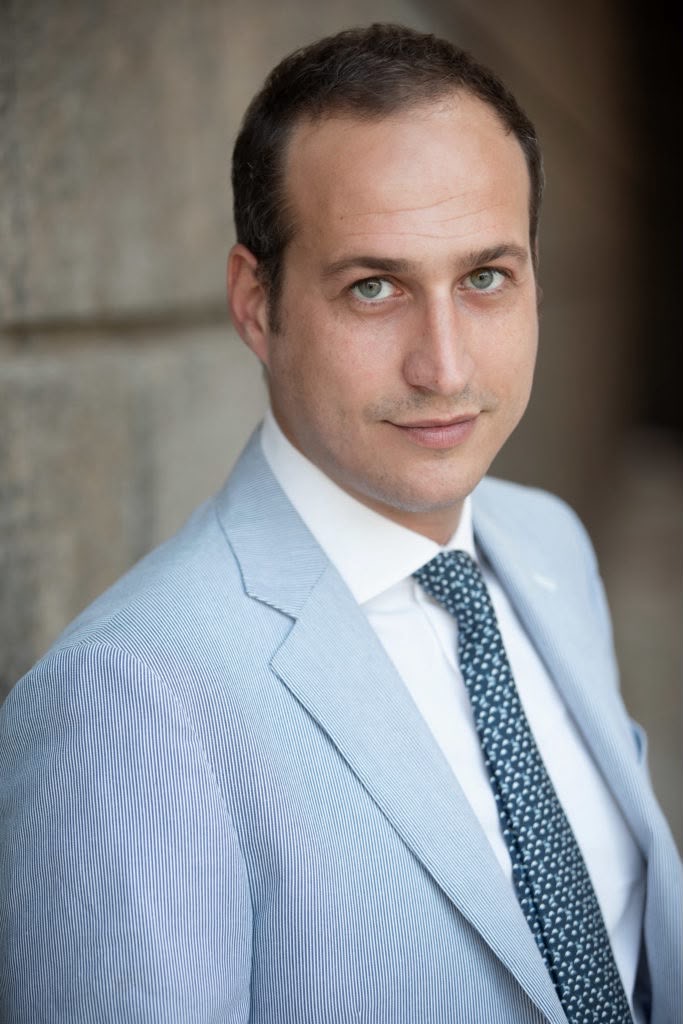 Giovan Battista Rizzardo in giacca e cravatta